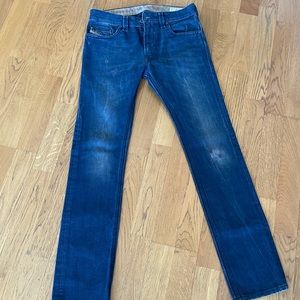 LIKE-NEW DIESEL THAVAR JEANS